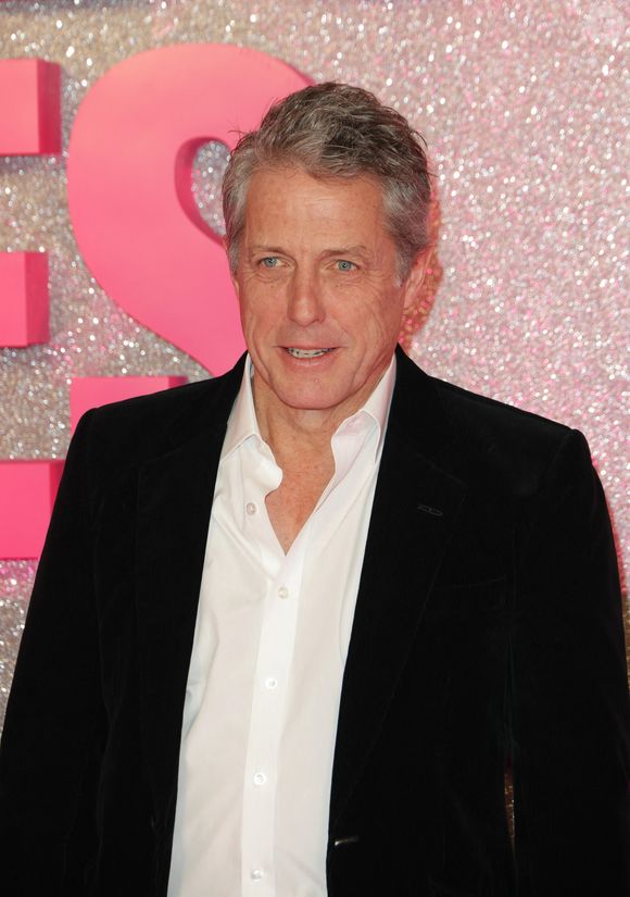 “L'agent d'immigration discute avec mes enfants, puis leur chuchote : ‘Ce sont vos parents ?’”, poursuit Hugh Grant

Hugh Grant - Avant-première du film "Bridget Jones : Folle de lui" au Grand Rex à Paris le 27 janvier 2025. © Coadic Guirec/Bestimage