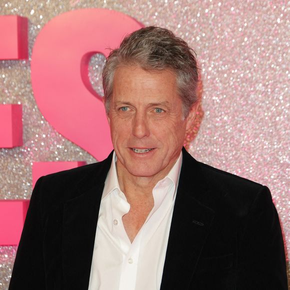 “L'agent d'immigration discute avec mes enfants, puis leur chuchote : ‘Ce sont vos parents ?’”, poursuit Hugh Grant

Hugh Grant - Avant-première du film "Bridget Jones : Folle de lui" au Grand Rex à Paris le 27 janvier 2025. © Coadic Guirec/Bestimage
