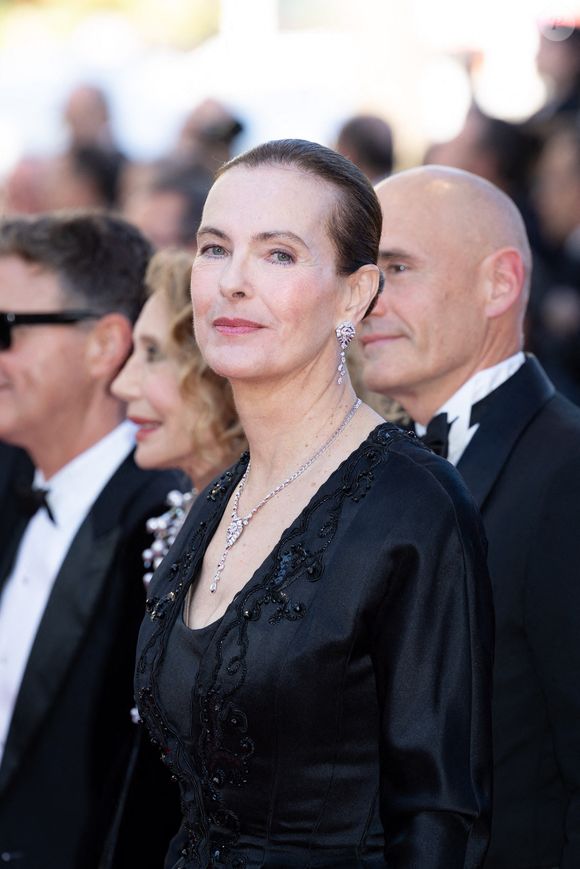 Carole Bouquet assiste au tapis rouge de "The Mastermind" lors du 78ème Festival de Cannes au Palais des Festivals le 23 mai 2025 à Cannes, France. Photo by Shootpix/ABACAPRESS.COM