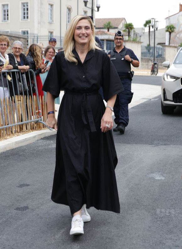 Julie Gayet - Arrivées au cinéma CGR lors de la 18ème édition du Festival du Film Francophone de Angoulême (FFA) le 27 août 2025.

© Coadic Guirec / Bestimage