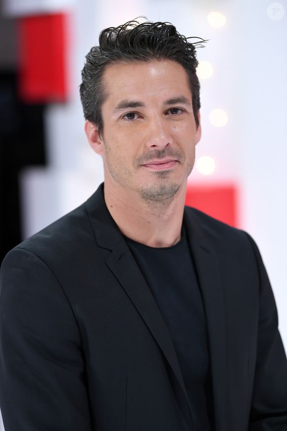 Jérémy Ferrari - Enregistrement de l'émission "Vivement Dimanche prochain" au studio Gabriel à Paris, présentée par M.Drucker et diffusée le 21 avril 2019 sur France 2. Le 10 avril 2019
© Guillaume Gaffiot / Bestimage