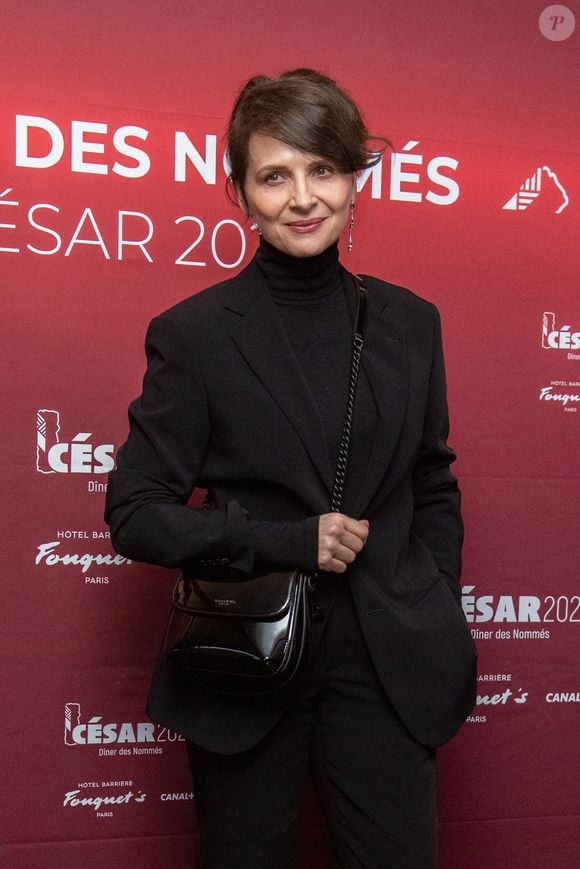 Juliette Binoche participe au dîner des nominations aux César au Fouquet's à Paris, France, le 06 février 2023. Photo par Aurore Marechal/ABACAPRESS.COM