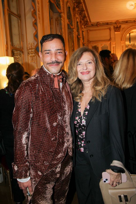 Steevy Boulay et Valérie Trierweiler à Paris le 08 Décembre 2025. Photo par Philippe Baldini / Bestimage