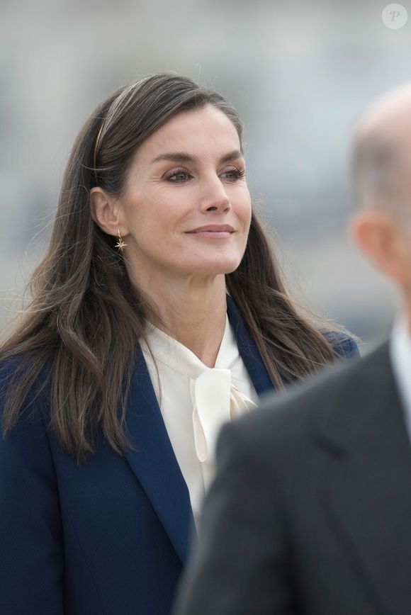 Le roi Felipe VI et la reine Letizia d'Espagne président les adieux du « Juan Sebastián de Elcano » avec l'Infante Leonor comme aspirante à Cadix - 11 janvier 2025
