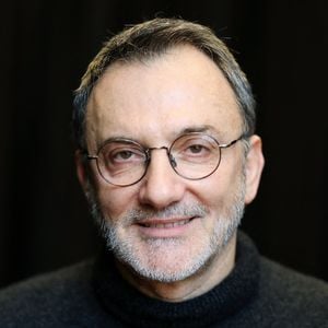 Frédéric Lopez assiste au 26ème Festival TV de Luchon (Luchon TV Festival) à Luchon, France le 06 février 2026. Photo par Jerome Dominé/Abaca