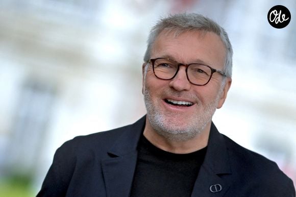 Avec le recul, Laurent Ruquier considère cette expérience comme une possible "erreur", mais assure ne nourrir aucun regret. 

Laurent Ruquier lors de la séance photo de « Les Grosses Têtes » dans le cadre du 17e Festival du film francophone d'Angoulême, le 29 août 2024 à Angoulême, en France. Photo de Franck Castel/ABACAPRESS.COM