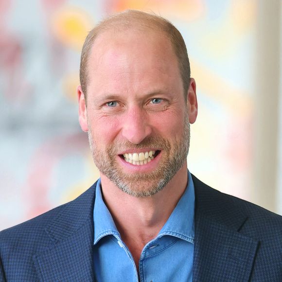 Le prince a accepté de tourner une vidéo d’excuse adressée à la professeure de Samantha, Leslie. 

©Alpha Press 073074 21/05/2025
Prince William Prince Of Wales (Le prince William, le prince de Galles) During A Visit To Street Soccer Scotland at Leith Community Centre In Scotland ALPHA AGENCY / BESTIMAGE