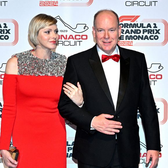 Le prince Albert II de Monaco et la princesse Charlène durant la soirée de gala du 81ème Grand Prix de Formule 1 de Monaco, salle des Etoiles du Sporting de Monaco, le 26 mai 2024. Cette soirée met à l'honneur le vainqueur du Grand Prix, le monégasque Charles Leclerc. © Bruno Bebert/Bestimage