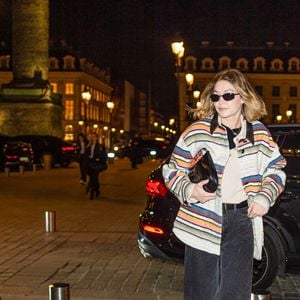 Gigi Hadid à la sortie de l’hôtel Royal Monceau - Raffles Paris pour se rendre à une séance d'essayage en marge de la Fashion Week de Paris (PFW), à Paris, France, le 5 mars 2025. © Yehiel Chekroune/Bestimage