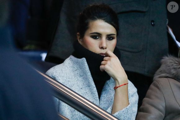 Karine Ferri et la mère de Yoann Gourcuff lors du match de football de première division française, PSG vs Rennes au Parc des Princes, France, le 6 novembre 2016. Le PSG a gagné 4-0. Photo by Henri Szwarc/ABACAPRESS.COM