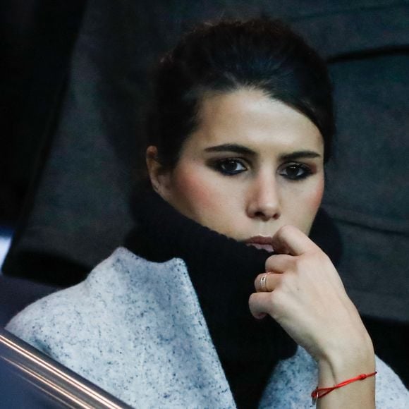 Karine Ferri et la mère de Yoann Gourcuff lors du match de football de première division française, PSG vs Rennes au Parc des Princes, France, le 6 novembre 2016. Le PSG a gagné 4-0. Photo by Henri Szwarc/ABACAPRESS.COM