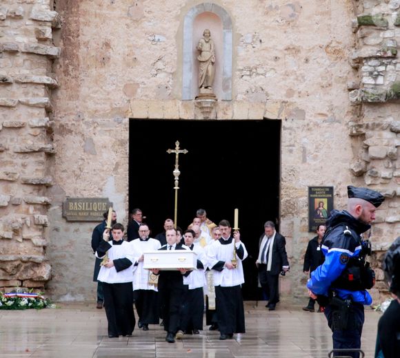 Obsèques du petit Emile à la basilique Sainte-Marie-Madeleine de Saint-Maximin-la-Sainte-Baume dans le Var le 8 février 2025. © Franz Chavaroche / Bestimage