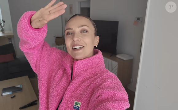 L'ex-danseuse de "Danse avec les stars" a publié une vidéo de présentation de ses trois biens immobiliers à Dunkerque et ses alentours.

Capture YouTube d'Inès Vandamme.