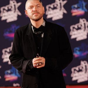 Quentin Mosimann assiste à la 27e cérémonie des NRJ MUSIC AWARDS au Palais des Festivals, le 31 octobre 2025 à Cannes, en France.  Photo : Anne Barson/ABACAPRESS.COM
