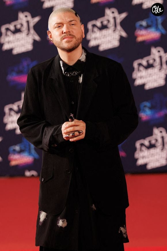 Quentin Mosimann assiste à la 27e cérémonie des NRJ MUSIC AWARDS au Palais des Festivals, le 31 octobre 2025 à Cannes, en France.  Photo : Anne Barson/ABACAPRESS.COM