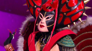 La Dame de coeur de Mask Singer 2025 éliminée, Chantal Ladesou a trouvé de qui il s'agit au tout dernier moment !