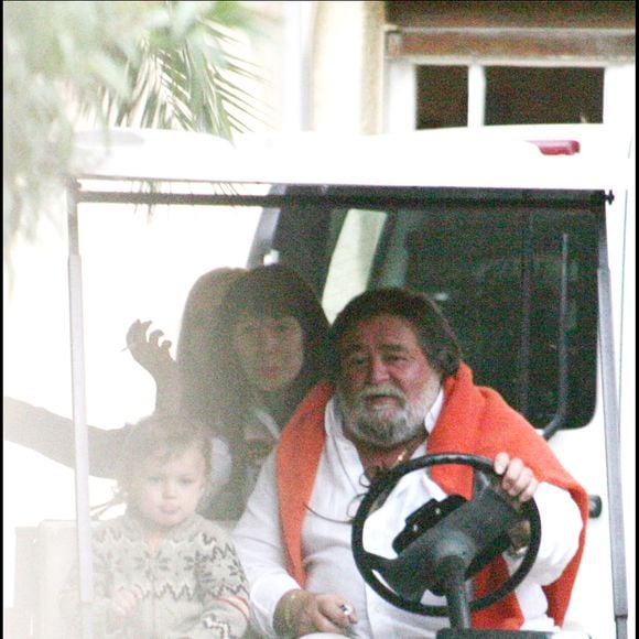 Exclusif - Richard Anthony, Sabine son ex-femme et leur petit-fils Zoltan à Saint Tropez BESTIMAGE