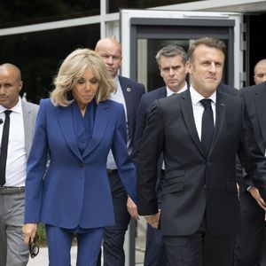 Emmanuel et Brigitte Macron se préparent pour l'après présidence

Emmanuel Macron, président de la République Française, et la Première dame Brigitte Macron, à la sortie du bureau de vote lors du deuxième tour des élections législatives au Touquet
© Eliot Blondet/Pool/Bestimage