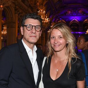Roman, le fils de Marc Lavoine et Sarah Poniatowski, quitte la France pour ses études.

Marc Lavoine et sa femme Sarah au Fnac Live Festival à l'Hôtel de Ville à Paris. Du jeudi 6 au samedi 8 juillet 2017, la Fnac reprend place sur le Parvis de l'Hôtel de Ville de Paris ainsi que dans ses salons pour offrir au public 3 soirées de concerts gratuits. Paris. © Lionel Urman/Bestimage