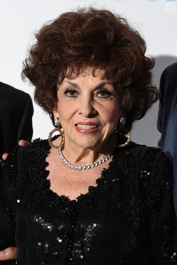 Gina Lollobrigida - Photocall de la soirée de gala Unicef à Porto Cervo. Le 10 août 2018. Photo par BS / Bestimage