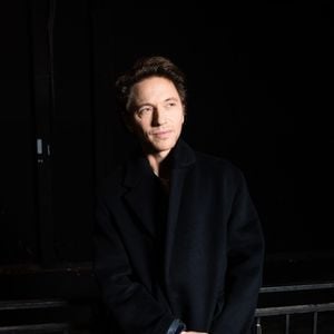 Exclusif - Le chanteur Raphaël - Backstage - Enregistrement de l'émission "Michel Polnareff, la soirée événement", diffusée le 6 décembre à 21h10 sur France 2
© Tiziano Da Silva-Cyril Moreau / Bestimage