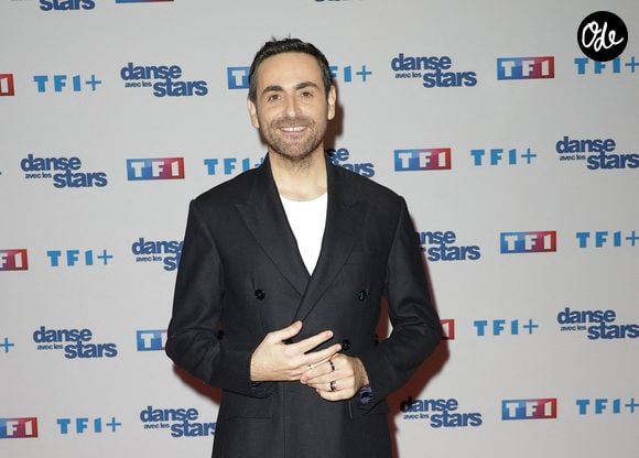 Camille Combal - Photocall de lancement de la saison 2026 de "Danse avec les stars" (DALS) au siège de TF1 à Boulogne-Billancourt le 18 décembre 2025. © Coadic Guirec/Bestimage