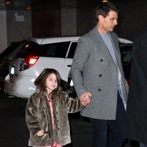Tom Cruise et Katie Holmes ont emmené leur fille Suri au spectacle Casse-Noisette à New York, USA, le 16 décembre 2011.  FAME PICTURES / BESTIMAGE