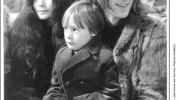 John Lennon a quasiment abandonné son premier fils Julian et a excessivement chouchouté Sean, son second enfant