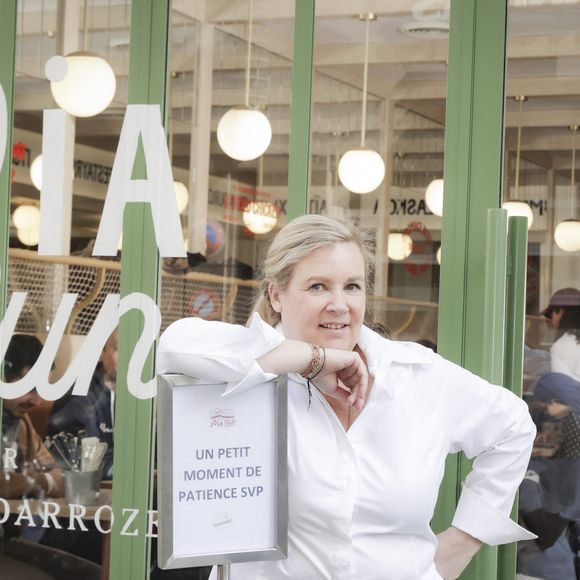 Exclusif - La cheffe étoilée Hélène Darroze vient d'ouvrir un nouveau restaurant bistronomique dédiée aux burgers haut de gamme "Jòia Bun" au 16 de la rue Michodière dans le 2ème arrondissement de Paris, France, le 16 mars 2023. © Jack Tribeca/Bestimage