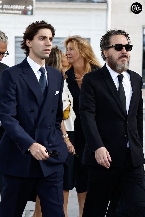 Carlo Agostinelli (fils de Mathilde Favier), Guillaume Gallienne - Arrivées aux obsèques de Nicolas Altmayer en l’Église de Saint-Germain-des-Prés à Paris le 31 aout 2026. 

© Dominique Jacovides-Cyril Moreau/Bestimage