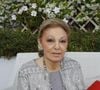 Dans le documentaire The Queen and I, la réalisatrice Nahid Persson Sarvestani filme à plusieurs reprises l’appartement parisien de Farah Pahlavi, où l’ancienne impératrice d’Iran vit en exil. 

Exclusif - L'impératrice Farah Pahlavi d'Iran (Farah Diba) - Soirée de Gala de la remise du diplôme de l'Ambassadeur de bonne volonté à la salle Belle Epoque de l'hôtel Hermitage à Monaco. R. Giraudi à reçu le diplôme afin de rendre hommage à son exceptionnel parcours professionnel dans le domaine de la restauration au sein de la Principauté et dans le monde entier. © Claudia Albuquerque/Bestimage