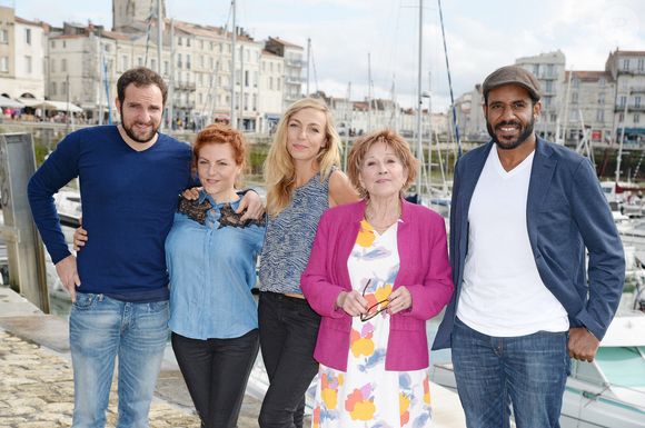 Photo d'archives du 12 septembre 2015 des acteurs David Mora, Valérie Karsenti, Amélie Etasse, Marion Game, Loup-Denis Elion lors du photocall de 'Scènes de ménages' pendant le 17e Festival Fiction La Rochelle. Photo by Pascal Baril/ABACAPRESS.COM