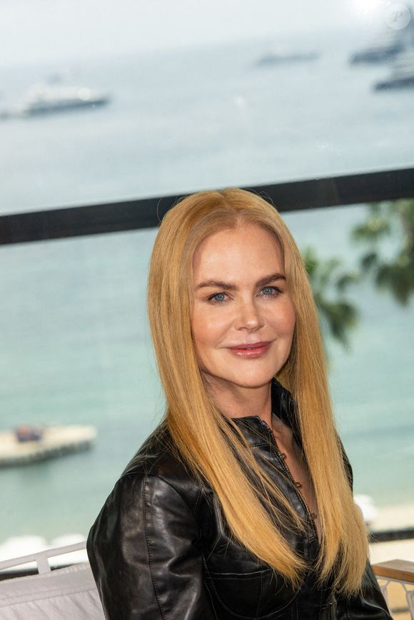 L’actrice aurait déjà déposé une demande de résidence.

Nicole Kidman pose à son arrivée à la conférence Kering Women In Motion, dans le cadre du 78ème Festival de Cannes, au Palais des Festivals à Cannes, France, le 18 mai 2025. Photo by Ammar Abd Rabbo/ABACAPRESS.COM