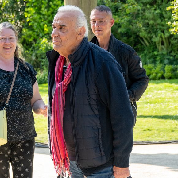 Dans les colonnes de "Monaco Matin", il a confié : "Maintenant, je vis comme un Corse, avec des Corses".

Michel Fugain à l'enregistrement de l'émission "Laurent Gerra , l’anniversaire évènement, la voix est libre", le 28 avril 2025. 

Photo : Yehiel Chekroune / Bestimage