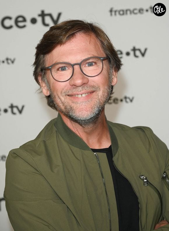 Laurent Romejko au photocall pour la conférence de presse de rentrée de France TV à la Grande Halle de la Villette à Paris, France, le 6 juillet 2022. © Coadic Guirec/Bestimage