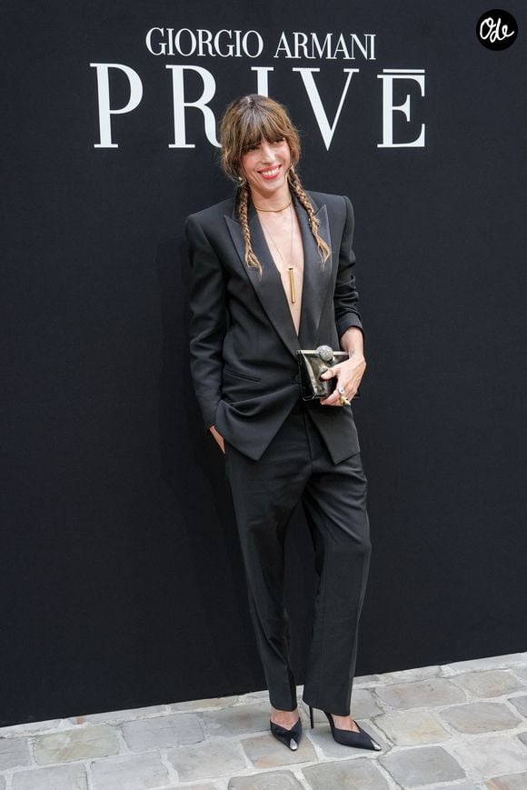 Lou Doillon lors du défilé Giorgio Armani Prive à Paris, France, le 7 juillet 2026. (Credit © Lucia Sabatelli)
