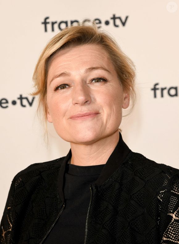 Anne Elisabeth Lemoine au photocall de la conférence de presse de France 2 au théâtre Marigny à Paris le 18 juin 2019

© Coadic Guirec / Bestimage