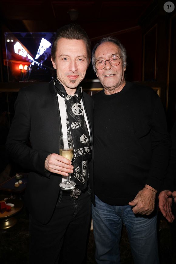 Greg Szlapczynski et Jacques Rouveyrollis - Jacques Rouveyrollis à fêté ses 60 ans de Lumières au théâtre Edouard 7 à Paris le 14 décembre 2025. © Coadic Guirec / Bestimage