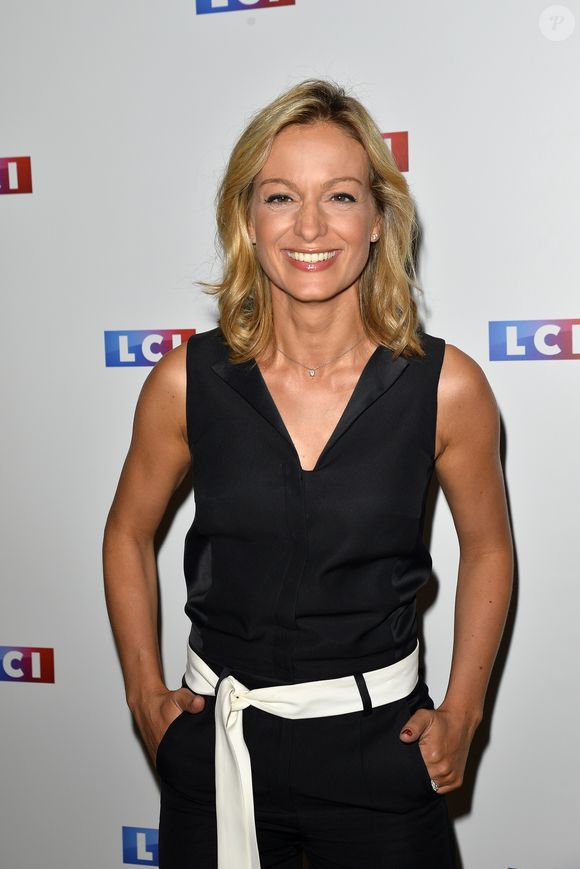 Ce rendez-vous hebdomadaire dont elle a hérité il y a déjà quatre ans.

Audrey Crespo-Mara lors du photocall de la conférence de rentrée de la chaine LCI à Boulogne Billancourt le 30 août 2017.
© Coadic Guirec / Bestimage