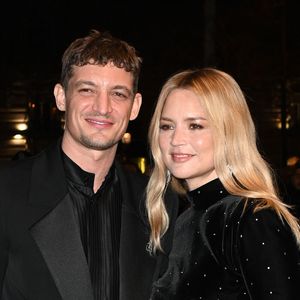 Niels Schneider et sa compagne Virginie Efira                                    - Photocall au Fouquet's après la 48ème cérémonie des César à Paris © Coadic Guirec / Bestimage