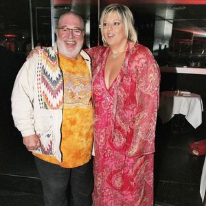 Le chanteur français Carlos avec la présentatrice TV et écrivain Laurence Boccolini lors de la soirée de lancement du nouveau livre de Laurence, 'Mechante 2' à 'L'etoile' à Paris, France le 17 novembre 2005. Photo by Benoit Pinguet/ABACAPRESS.COM