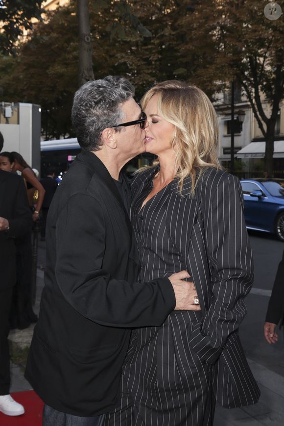 Marc Lavoine et sa compagne Adriana Karembeu arrivant au "Concerto pour la Paix" organisé par Omar Harfouch au Théâtre des Champs Élysées à Paris, France, le 18 Septembre 2024. © Perusseau / Tribeca / Bestimage