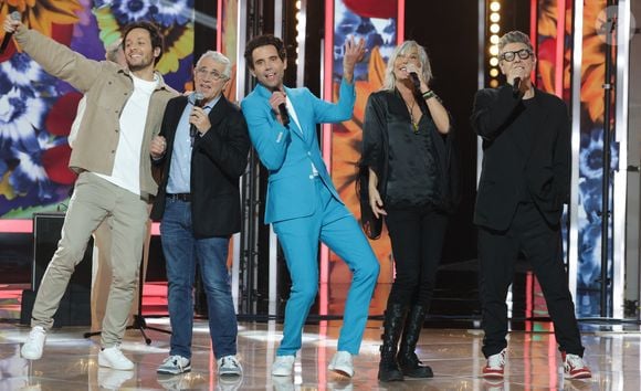 Vianney, Michel Boujenah, Mika, Marc Lavoine et Zazie - Les célébrités se mobilisent pour la 38ème édition du Téléthon dans les studios de France 2 à Paris, le 29 novembre 2024. 
© Coadic Guirec / Bestimage