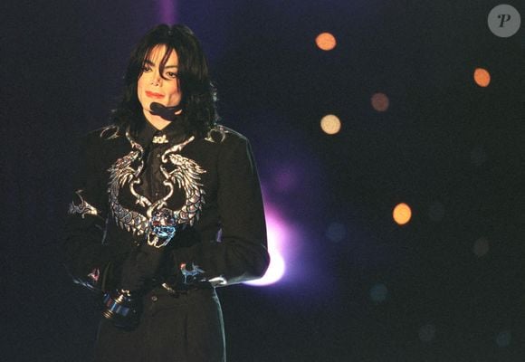 © ABACA. 18630-7. Monaco, 10/5/2000. Michael Jackson aux World Music Awards.