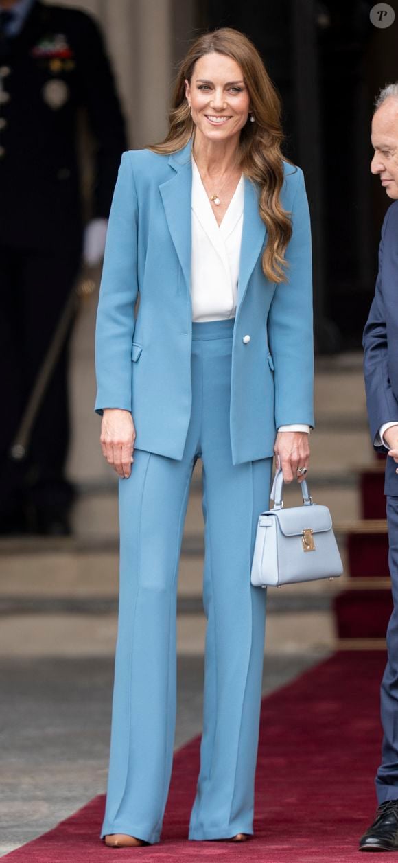 La princesse souhaite désormais remettre en avant son engagement pour l’éducation et le développement des jeunes enfants.

Son Altesse Royale, Catherine, Princesse de Galles (Catherine (Kate) Middleton, princesse de Galles), visite de 2 jours en Italie. À son arrivée à la mairie de Reggio Emilia, elle est accueillie par le maire de la ville, Marco Massari, le 13 mai 2026. © GoffPhotos/Bestimage