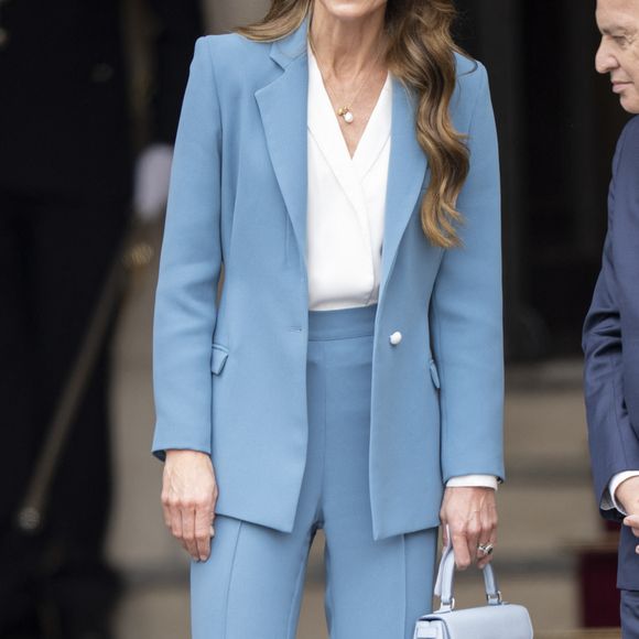 La princesse souhaite désormais remettre en avant son engagement pour l’éducation et le développement des jeunes enfants.

Son Altesse Royale, Catherine, Princesse de Galles (Catherine (Kate) Middleton, princesse de Galles), visite de 2 jours en Italie. À son arrivée à la mairie de Reggio Emilia, elle est accueillie par le maire de la ville, Marco Massari, le 13 mai 2026. © GoffPhotos/Bestimage