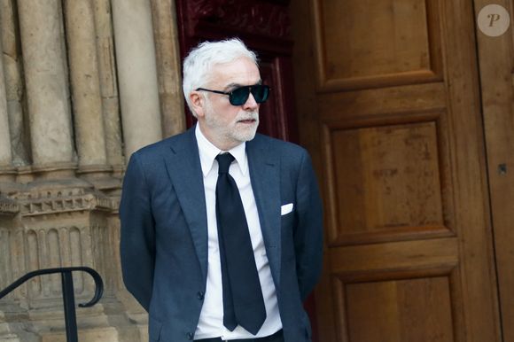 Pascal Praud - Sorties des obsèques de Philippe Labro en l'église de Saint-Germain-des-Prés à Paris le 13 juin 2025. © Dominique Jacovides - Christophe Clovis / Bestimage