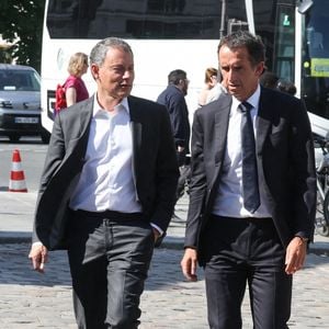 Marc-Olivier Fogiel, Alexandre Bompard - Arrivées aux obsèques de Philippe Labro en l'église de Saint-Germain-des-Prés à Paris le 13 juin 2025. © Dominique Jacovides - Christophe Clovis / Bestimage