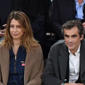 Raphaël Enthoven et sa compagne Adèle Van Reeth - Célébrités dans les tribunes des internationaux de France de Roland Garros à Paris le 30 mai 2022.
