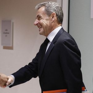 Le papa de Giulia a le droit de sortir de 8h à 20h, et jusqu'à 21h30 les jours de procès au tribunal.

Nicolas Sarkozy - Arrivées au procès du financement libyen de Sarkozy le 6 février 2025.

© Christophe Clovis / Bestimage